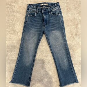 Tractr girls jeans. Straight fit, frayed bottoms. Worn once!